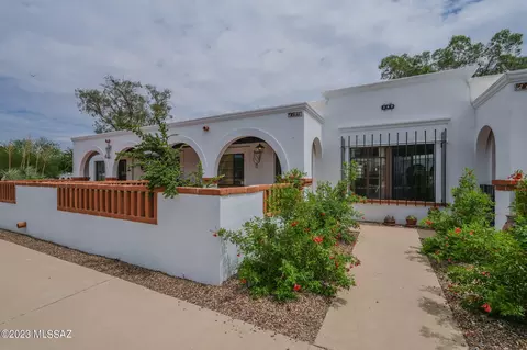 189 S Paseo Pena #B, Green Valley, AZ 85614