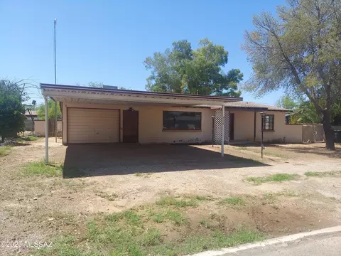 4110 E 4th St, Tucson, AZ 85711 photo 2