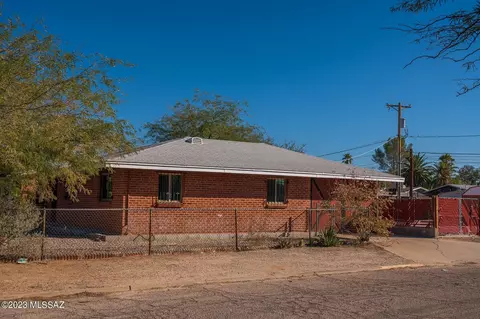 5002 E 1st St, Tucson, AZ 85711