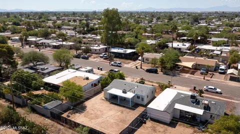 4547 E 14th St, Tucson, AZ 85711 photo 3