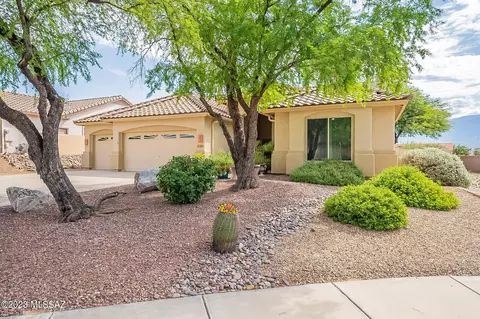 14014 N Hemet Dr, Oro Valley, AZ 85755