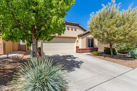 8026 Nautilus Dr, Tucson, AZ 85756 photo 2