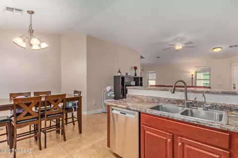 8026 Nautilus Dr, Tucson, AZ 85756 photo 9