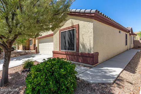 8026 Nautilus Dr, Tucson, AZ 85756 photo 3