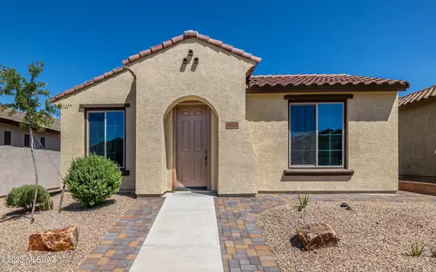 14027 E Voss St, Vail, AZ 85641