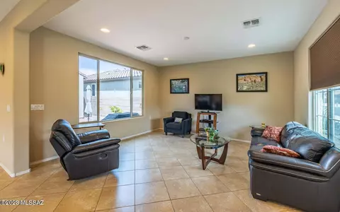 14027 E Voss St, Vail, AZ 85641 photo 3