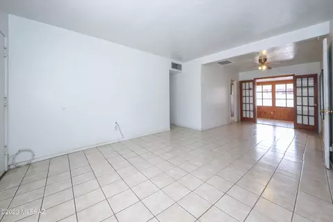 6574 E 12th St, Tucson, AZ 85710 photo 5