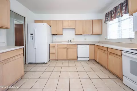 6574 E 12th St, Tucson, AZ 85710 photo 12