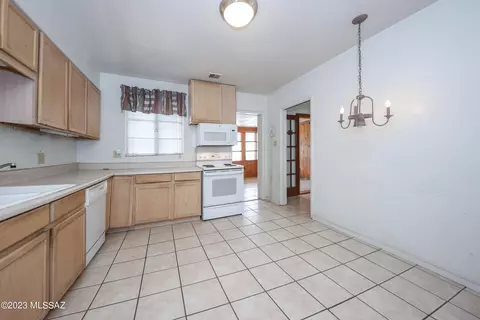 6574 E 12th St, Tucson, AZ 85710 photo 11