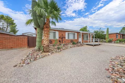 6574 E 12th St, Tucson, AZ 85710 photo 2