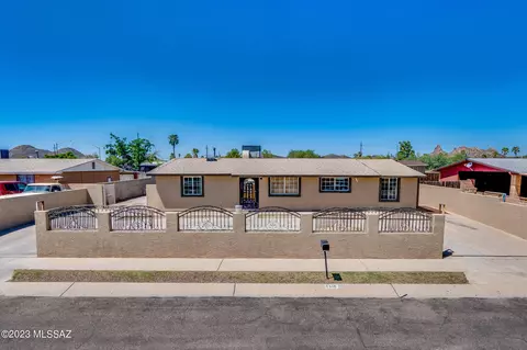 6310 S Dorado Cir, Tucson, AZ 85746