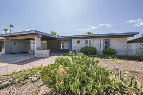 7810 E Clarence Pl, Tucson, AZ 85715