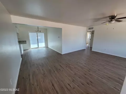 461 E Mark St, Benson, AZ 85602 photo 3