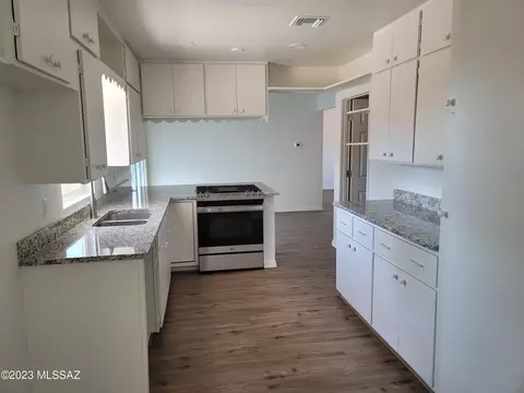 461 E Mark St, Benson, AZ 85602 photo 6