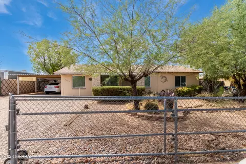 5664 E 30th St, Tucson, AZ 85711
