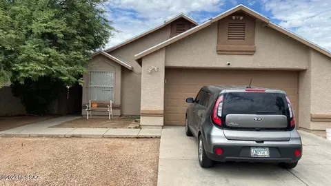7124 S Camino Triste, Tucson, AZ 85746
