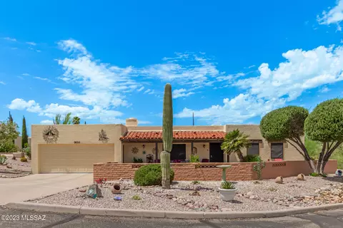 900 S Las Lomas Cir, Green Valley, AZ 85614