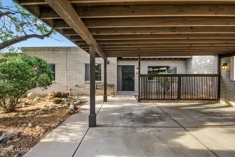 33 E Mediterranean Dr, Tucson, AZ 85704 photo 4