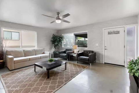 33 E Mediterranean Dr, Tucson, AZ 85704 photo 5