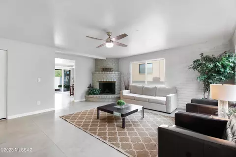 33 E Mediterranean Dr, Tucson, AZ 85704 photo 7