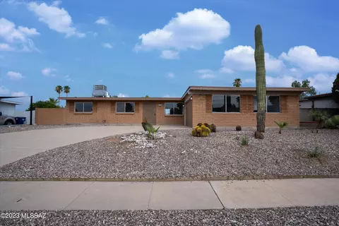 9761 E Creek St, Tucson, AZ 85730