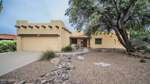 251 W Calle Mccleary, Green Valley, AZ 85614