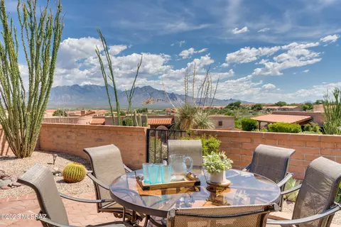 1611 W Calle Zuniga, Green Valley, AZ 85622