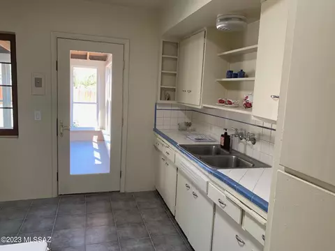4641 E 9th St, Tucson, AZ 85711 photo 7