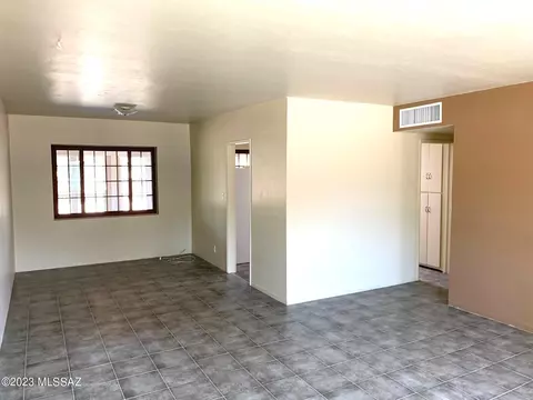 4641 E 9th St, Tucson, AZ 85711 photo 4