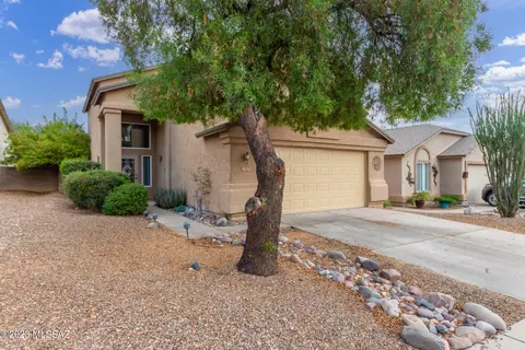 9054 E Orchid Vine Dr, Tucson, AZ 85747