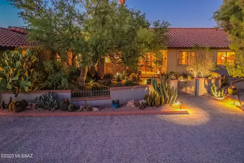 9991 E Buckshot Cir, Tucson, AZ 85749