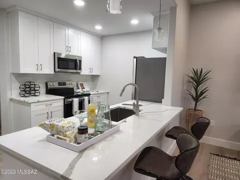 2038 E River Rd #101, Tucson, AZ 85718 photo 2