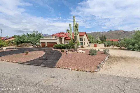 11031 Camino Miramonte, Tucson, AZ 85749