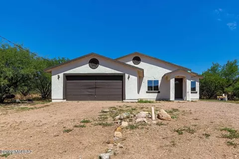 584 Ruben Ct, Rio Rico, AZ 85648