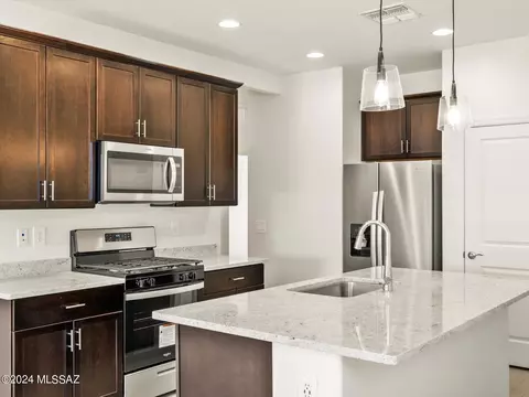 10320 W Zimmerman St, Marana, AZ 85653