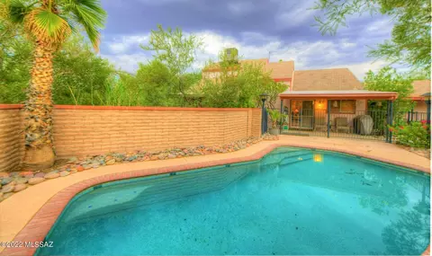 2870 W Goldfield Dr, Tucson, AZ 85745