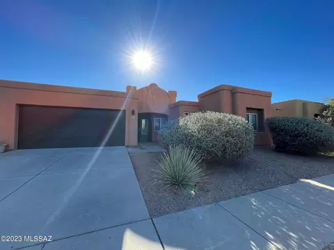 9250 N Whipsnake Way, Tucson, AZ 85742