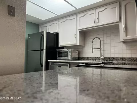 1200 E River Rd E #K142, Tucson, AZ 85718
