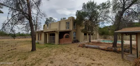 887 E Roper Rd, Nogales, AZ 85621