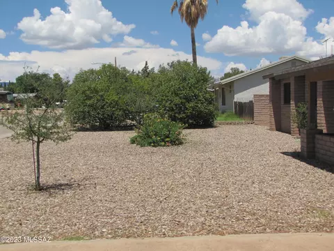 1015 E Mescal Dr, Pearce, AZ 85625 photo 2