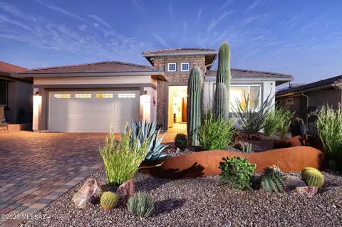 7661 W Laurel Ln, Marana, AZ 85658