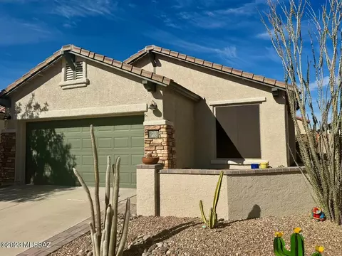 492 W Calle Media Luz, Sahuarita, AZ 85629
