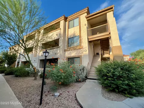 2550 E River Rd #16206, Tucson, AZ 85718