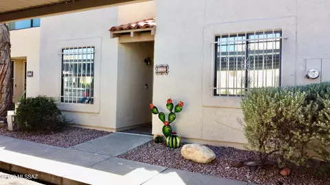 2469 N Ironwood Ridge Dr, Tucson, AZ 85745