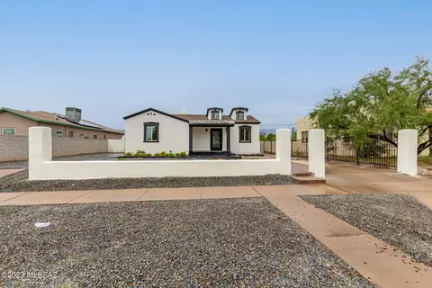 2109 E 10th St, Tucson, AZ 85719 photo 2