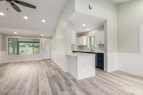 2109 E 10th St, Tucson, AZ 85719 photo 8