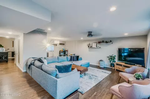 8411 E Baker St, Tucson, AZ 85710 photo 6