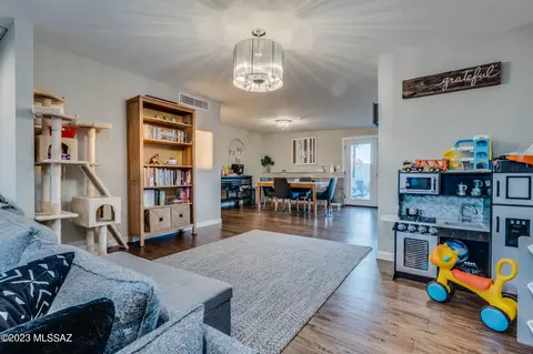 8411 E Baker St, Tucson, AZ 85710 photo 9