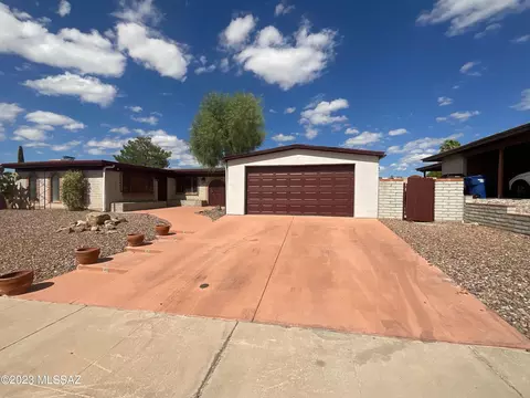 9441 E 30th St, Tucson, AZ 85710
