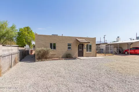 726 W Paris Promenade, Tucson, AZ 85705